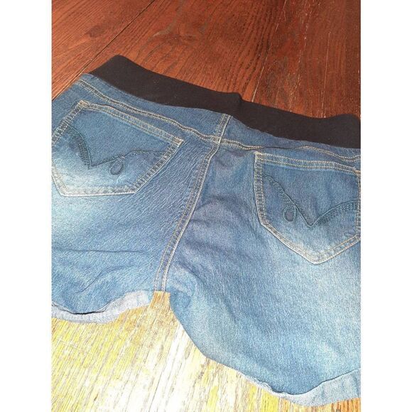 Medium Maternity Oh! Mamma Denim Blue Jean Shorts with Pockets - Picture 4 of 4